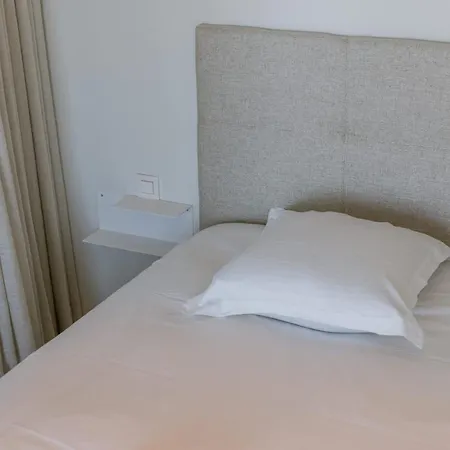 Huswell - Coastal Luxury Unit With Panoramic View